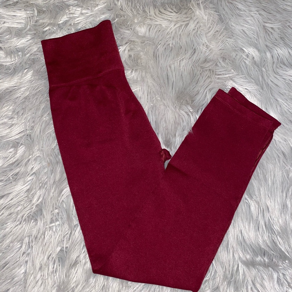 Zinnia Tala burgundy leggings